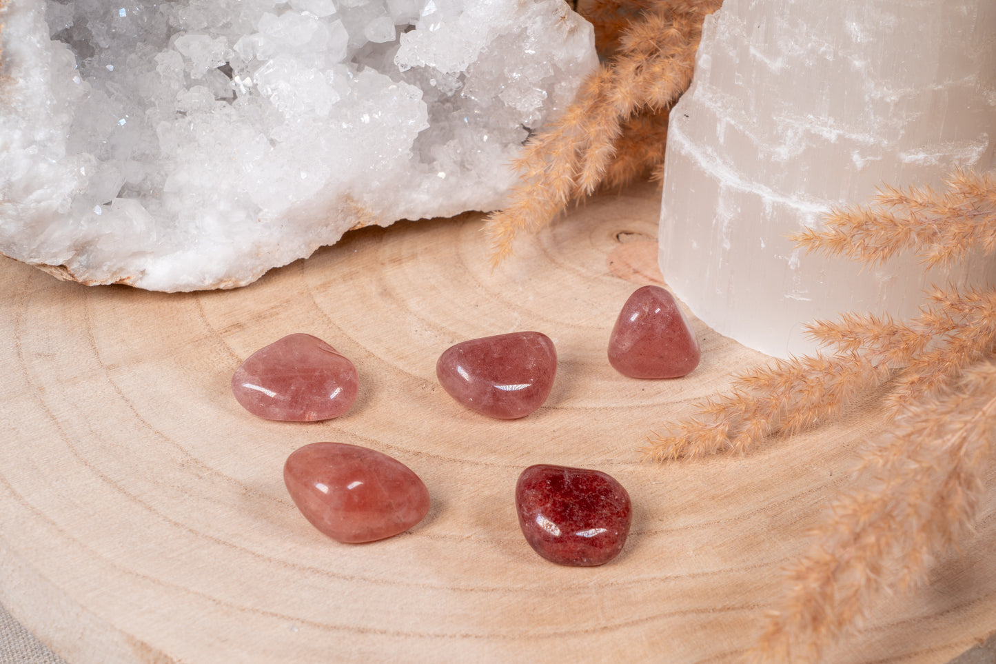 Erdbeerquarz Trommelstein