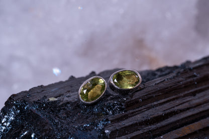 Facettierte Edelstein Ohrsteck 925 Silber